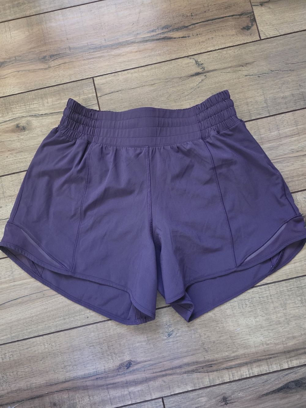 Lululemon Hotty Totty Womens Purple Running Athletic Shorts 4 Small